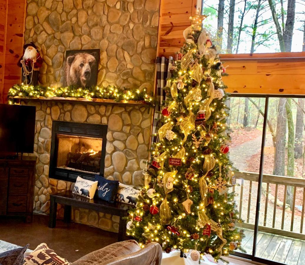 Hickory Bear - Cabin Surrounded By Pines, Sleeps 10, Hot Tub, Fire Pit, Arcade, Foosball Table & Deck Slide Broken Bow Zewnętrze zdjęcie